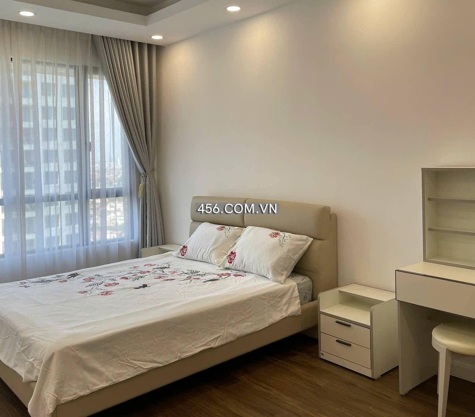 Hinh-Estella Heights Apartment Pool View For Rent 2 Bedrooms Tower 1