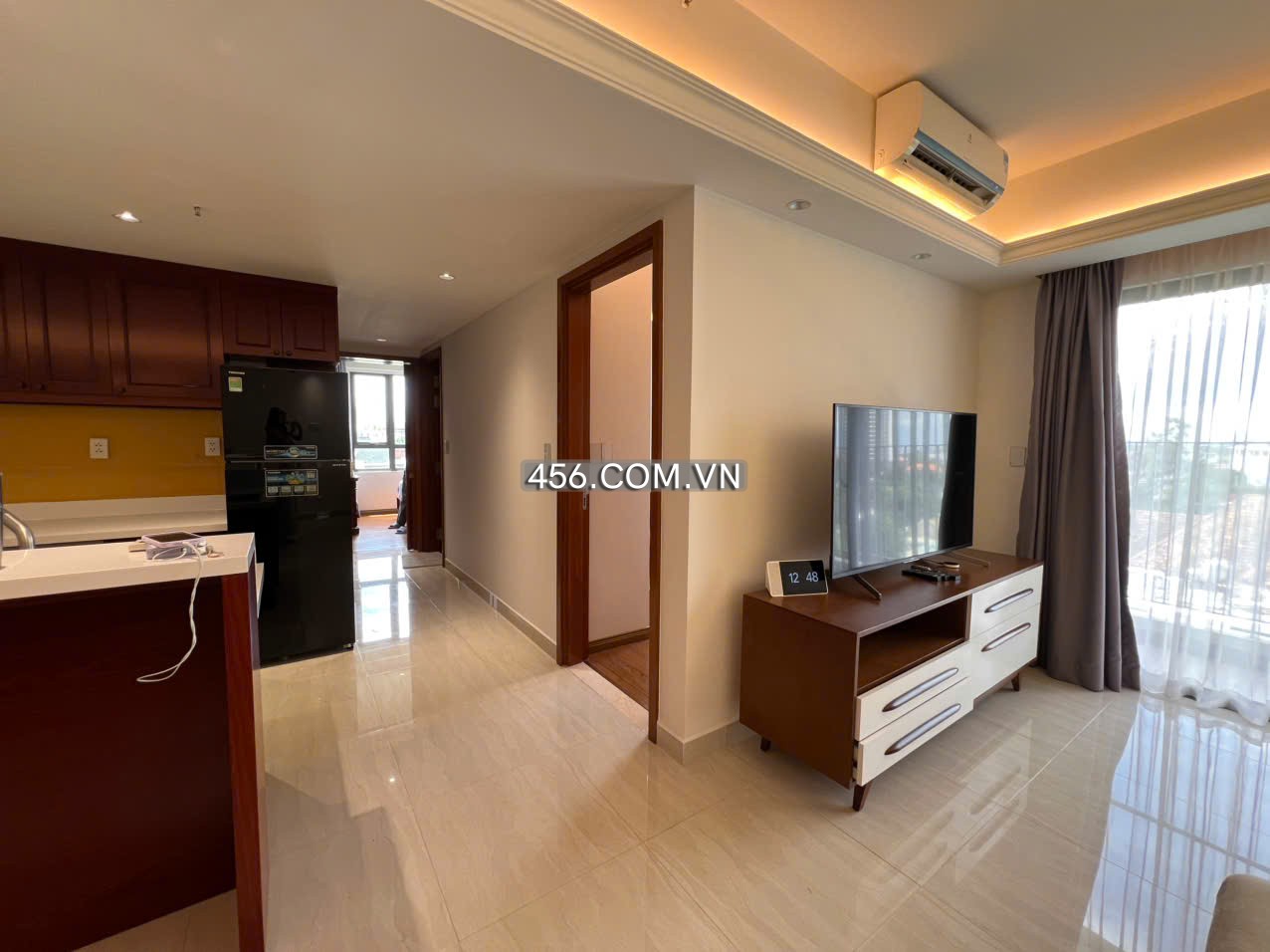 Hinh-2 Bedrooms Masteri Thao Dien Apartment For Lease With Bathtub and Sofa bed