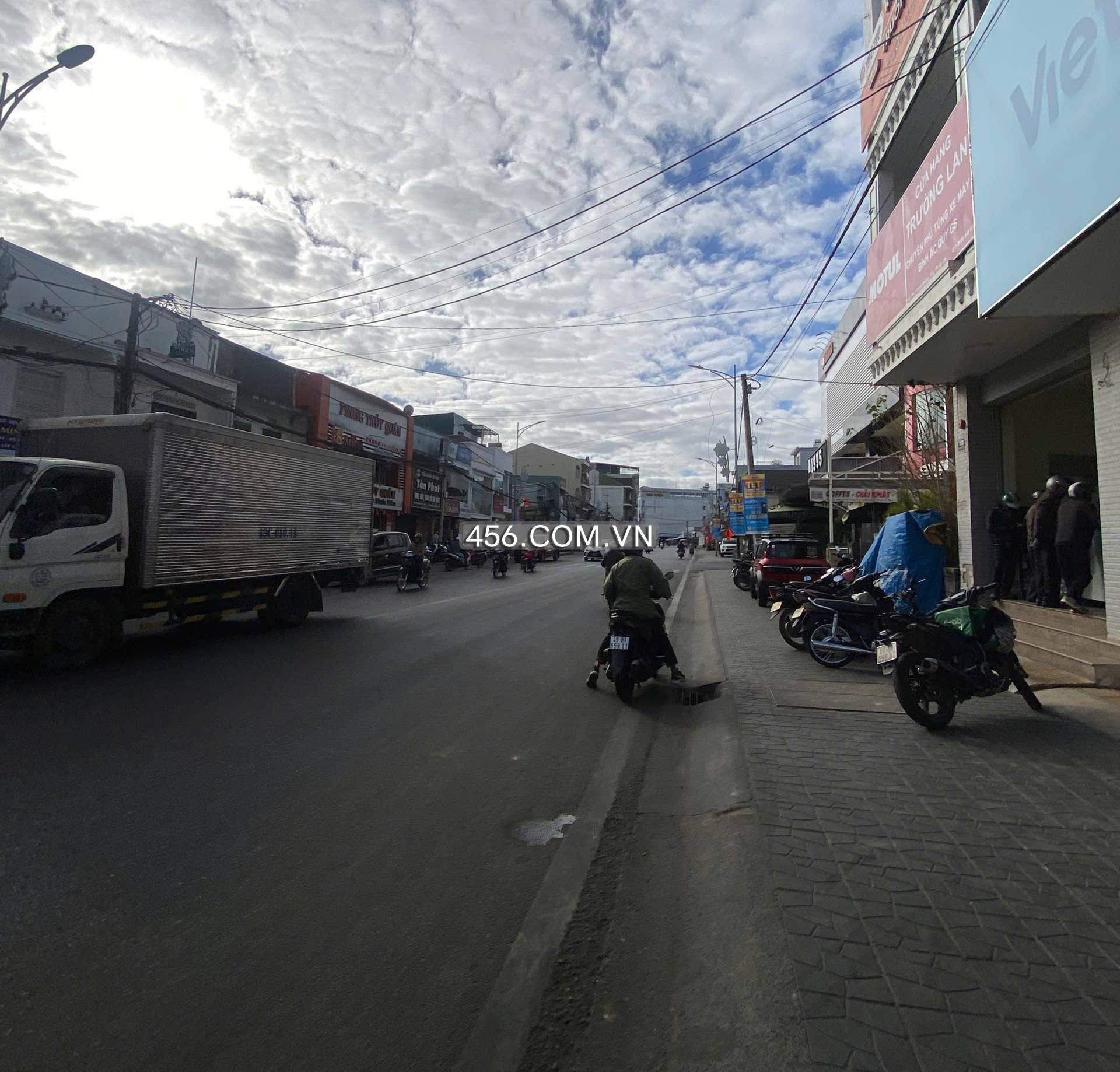 Hinh-Cho thuê mặt bằng nhỏ mặt tiền Phan Đình Phùng 10 triệu/tháng Đà Lạt