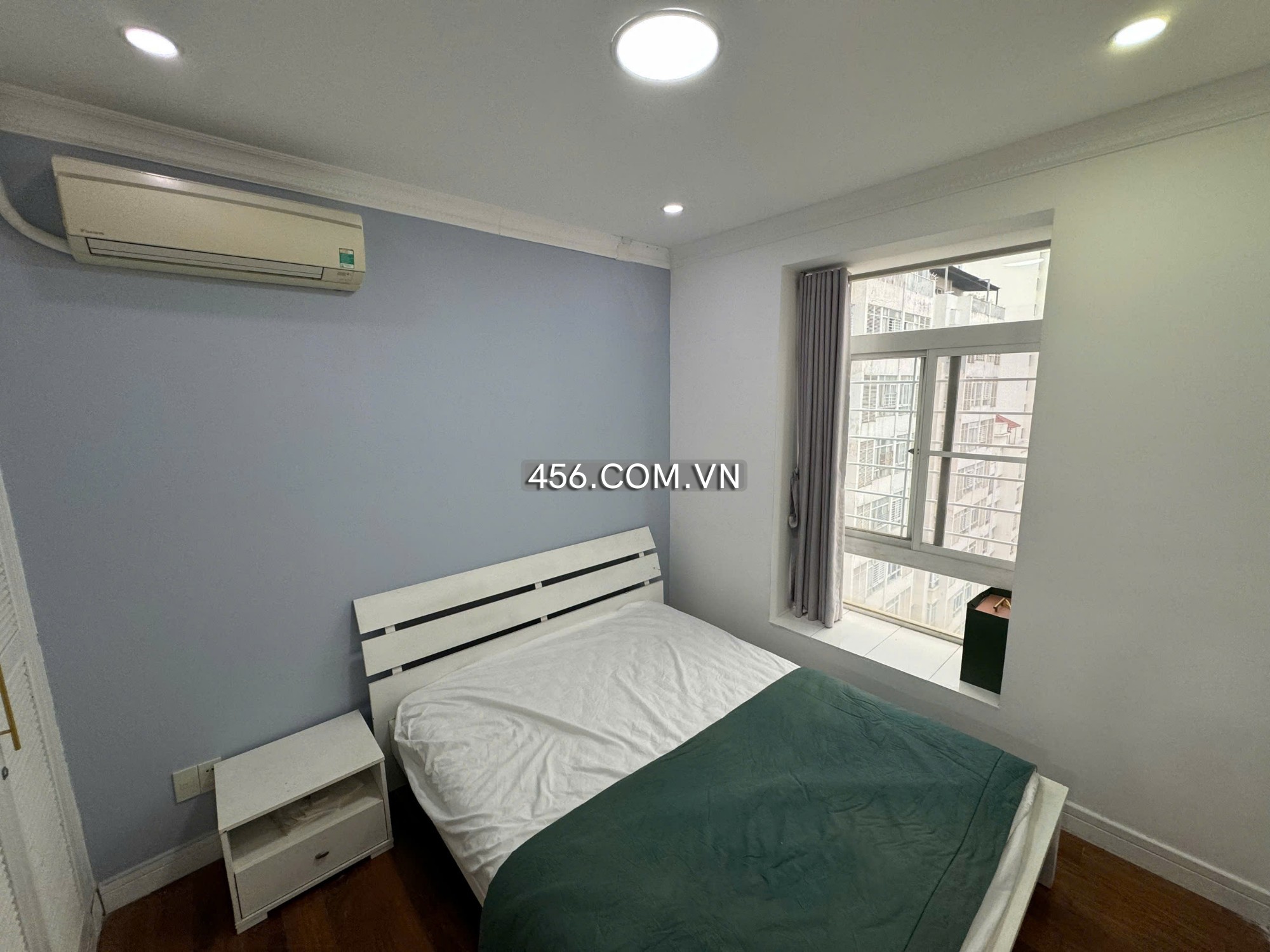 Hinh-Sky Garden 3 apartment for rent, 2 bedrooms, District 7, beautiful location.