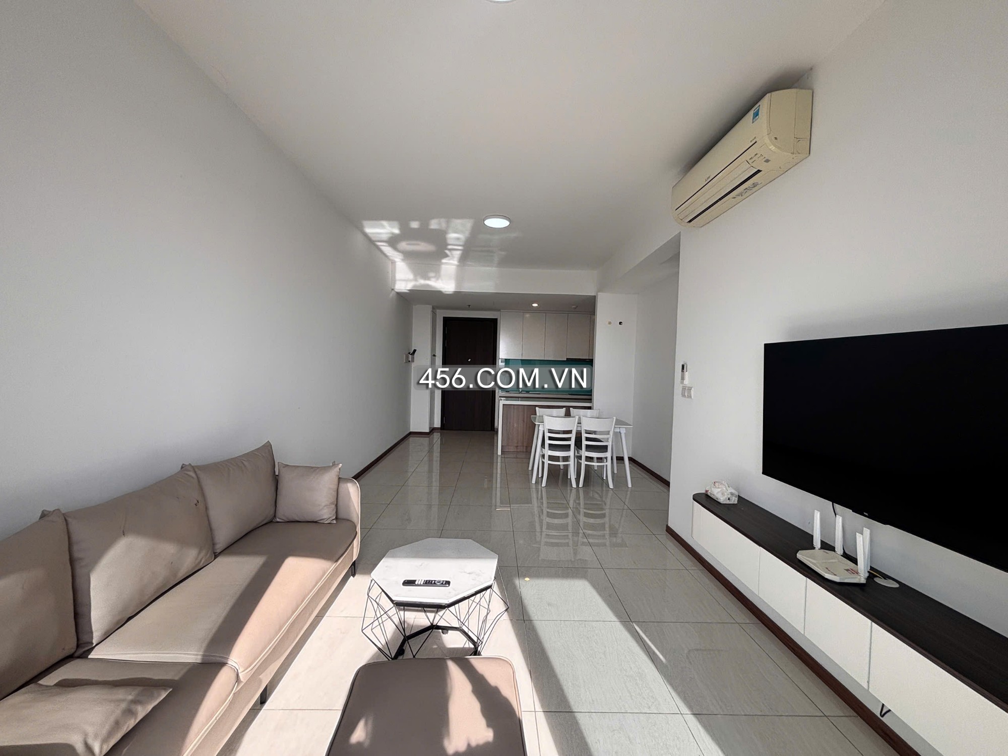 Hinh-One Verandah Apartment For Sale 2 Bedrooms Luminosa Tower SPA