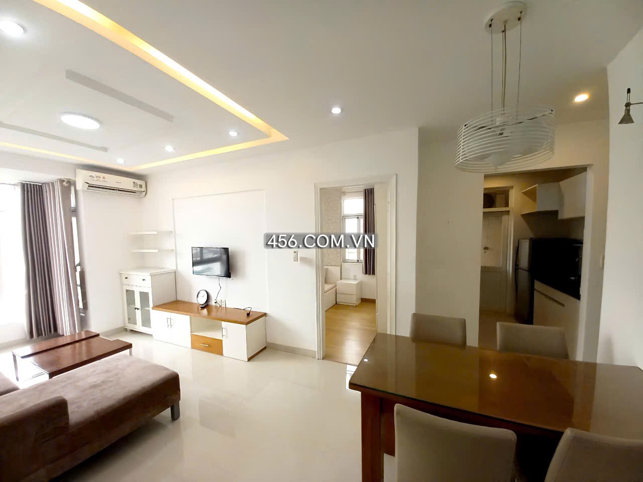 Hinh-Rent a 2-bedroom, 2-bathroom Sky Garden apartment for 15.5 million VND/month.
