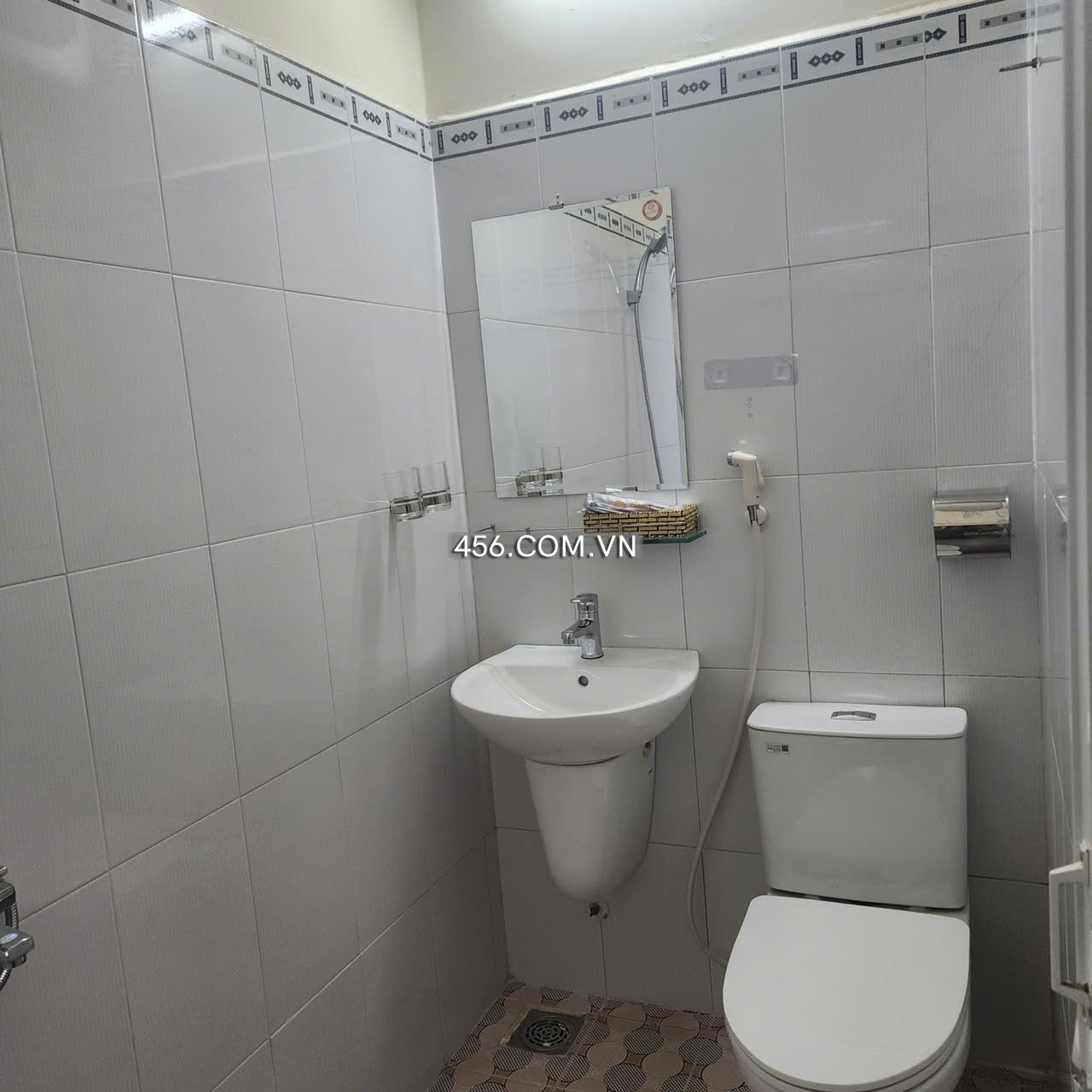 Hinh-Cho thuê mặt bằng khách sạn mặt tiền Nguyễn Chí Thanh Đà lạt kinh doanh