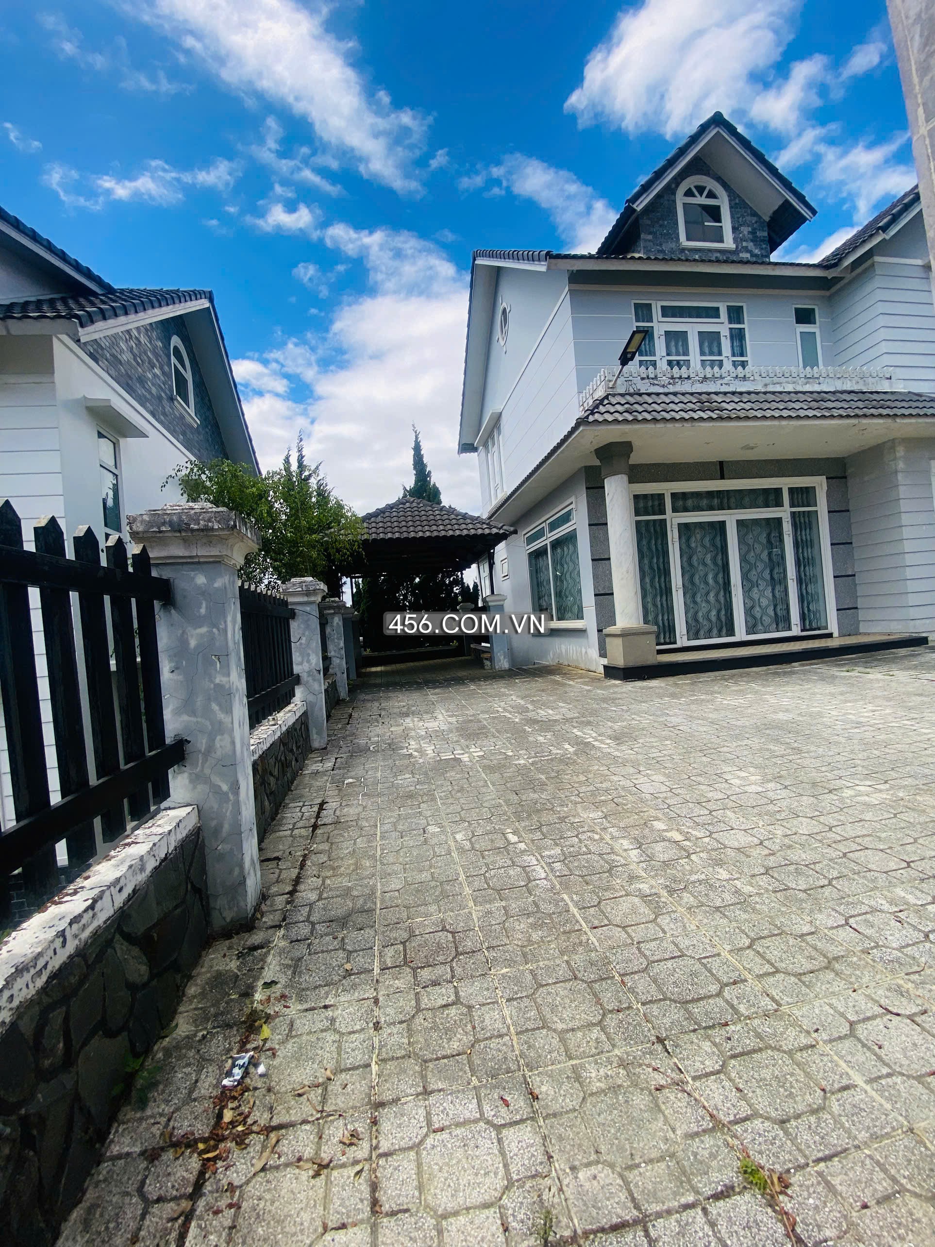 Hinh-Bán Biệt Thự Đường An Bình Đà Lạt rộng rãi hiện đại 600m2