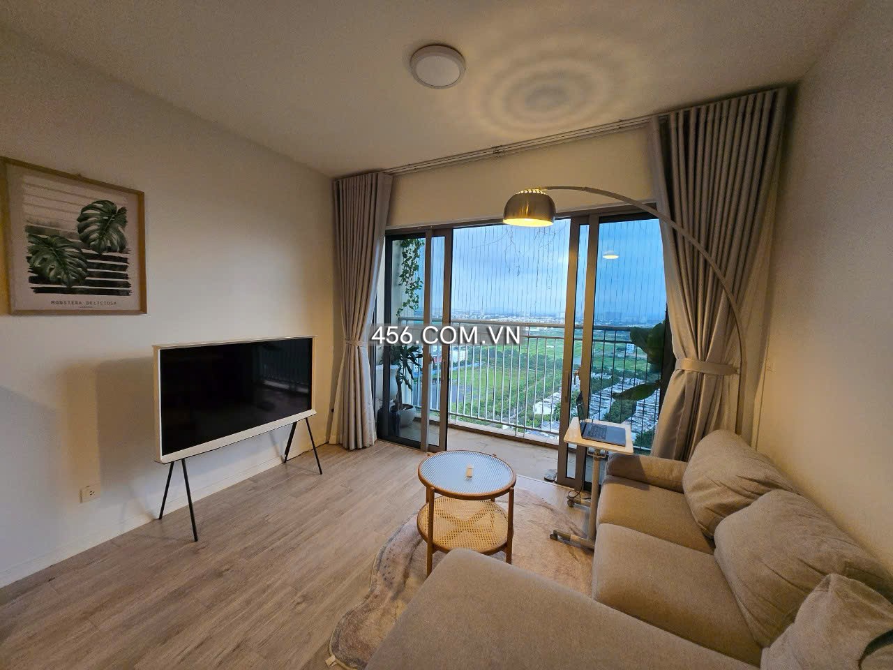 Hinh-Palm Heights apartment for rent, Tower 3, 2 bedrooms, beautifully furnished.