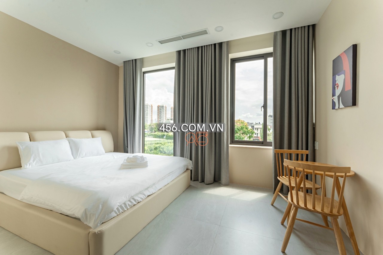 Hinh-Villa for rent in Diamond Island area, District 2, by the day.