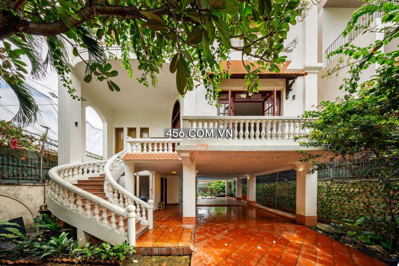 Hinh-Luxury Villa for Daily Rent in Thao Dien District 2 HCMC