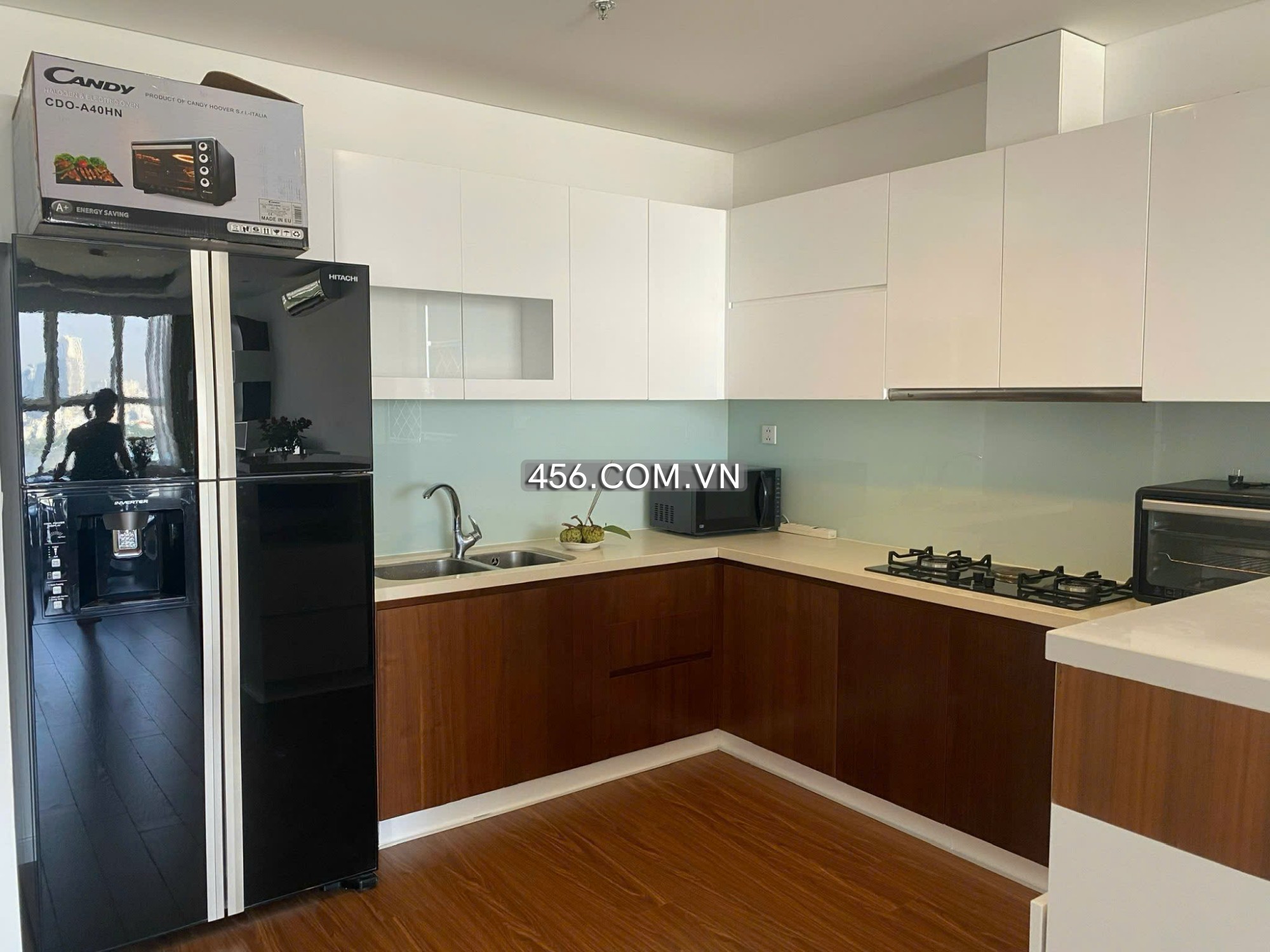 Hinh-Apartment for rent at Thao Dien Pearl Tower A, 3 bedrooms, river and city view.