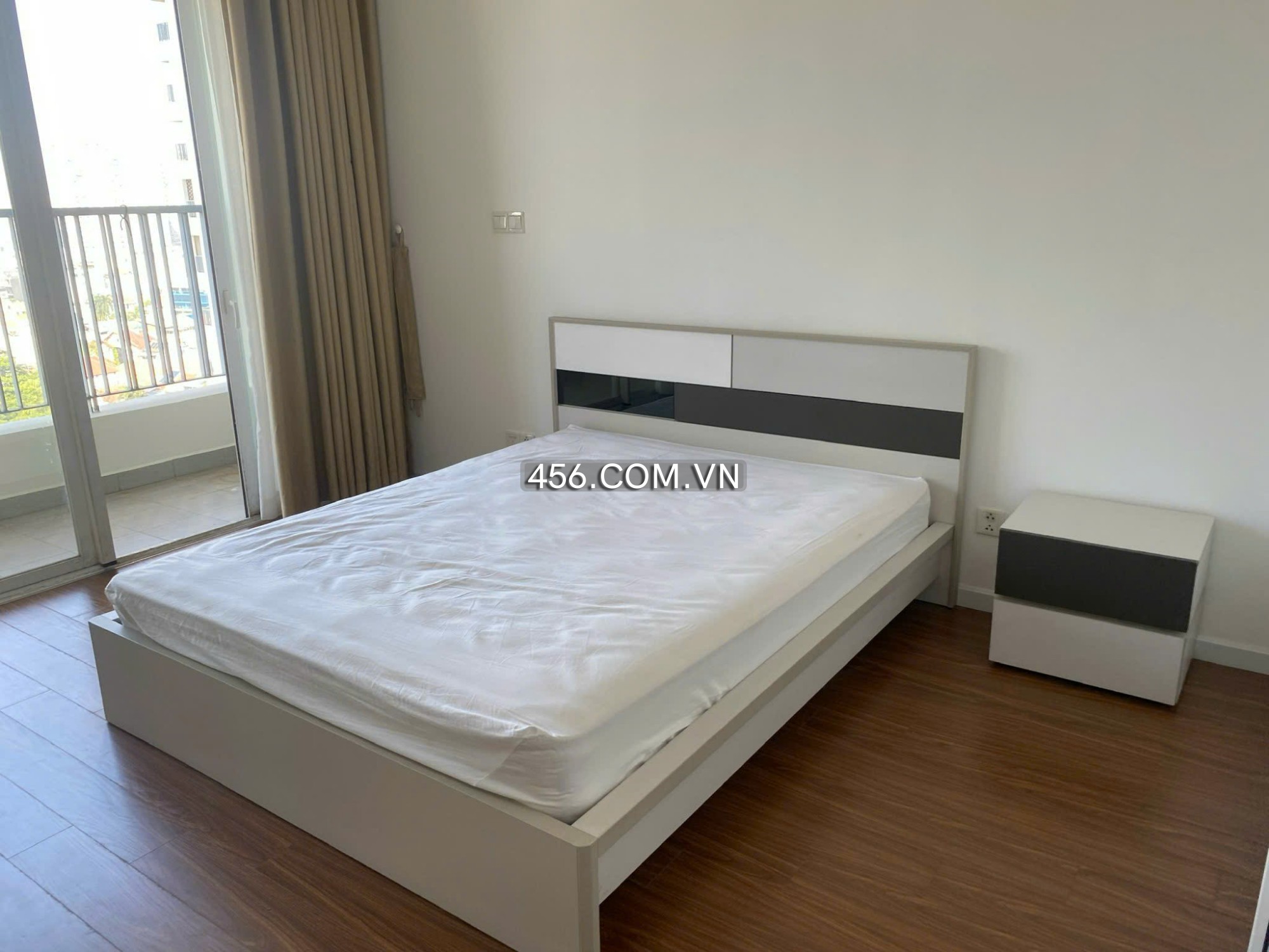 Hinh-Apartment for rent at Thao Dien Pearl Tower A, 3 bedrooms, river and city view.