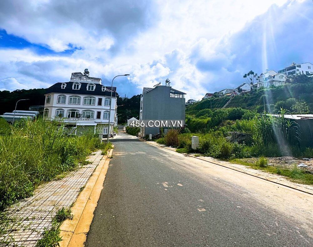 Cho thuê mặt bằng khách sạn đường Triệu Việt...