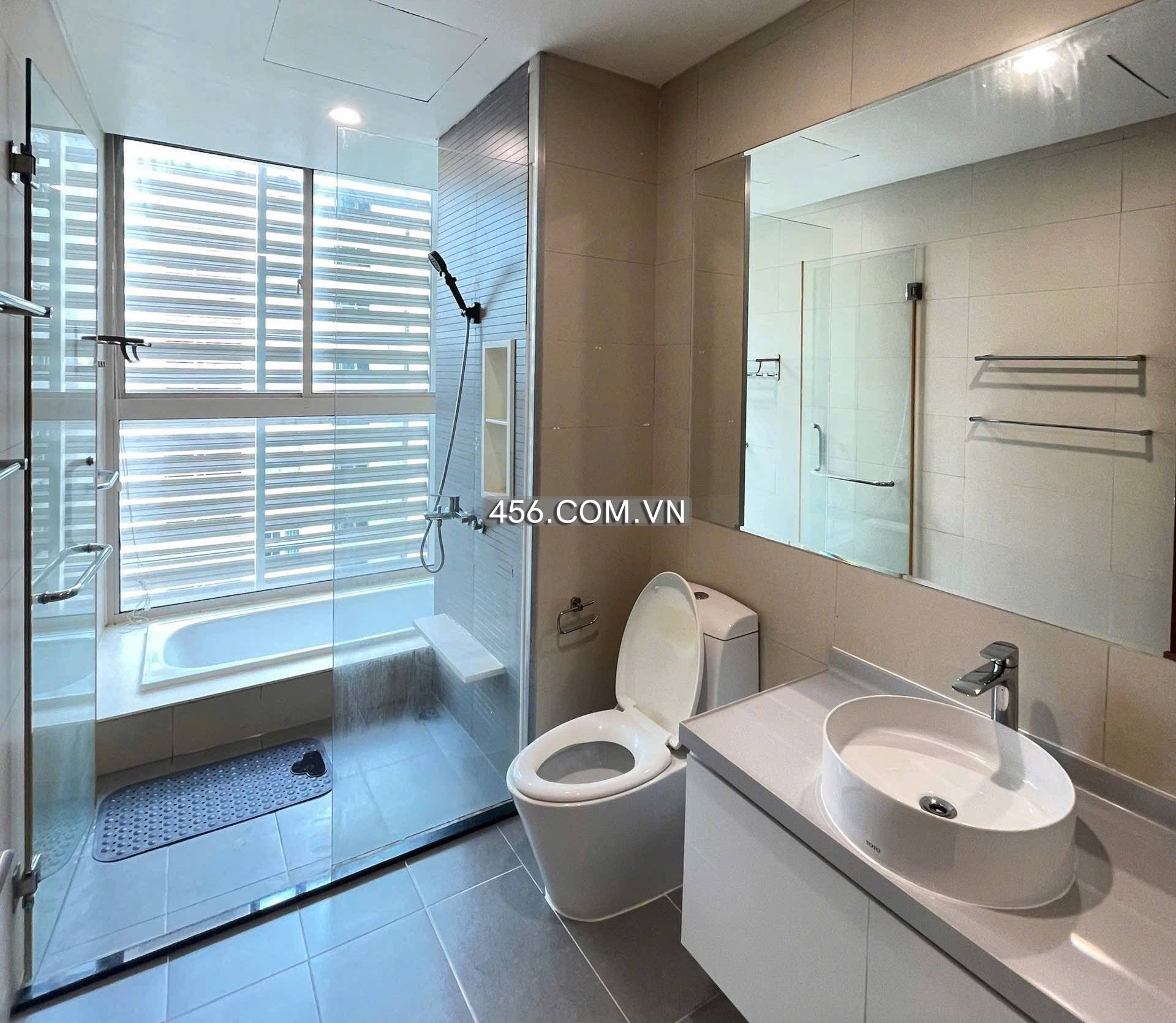 Hinh-3 bedroom apartment for rent The Vista An Phu high floor nice view