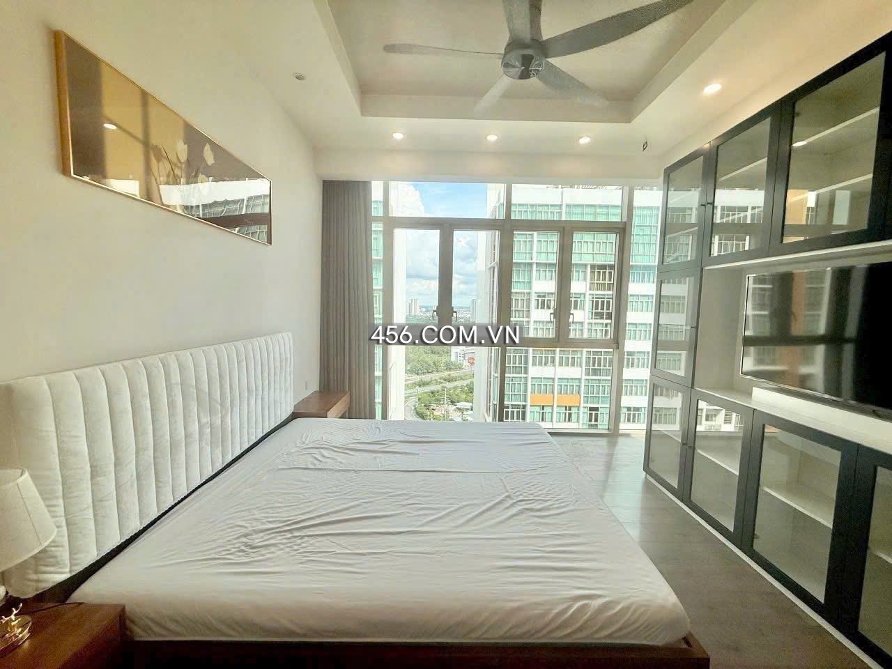 Hinh-3 bedroom apartment for rent The Vista An Phu high floor nice view