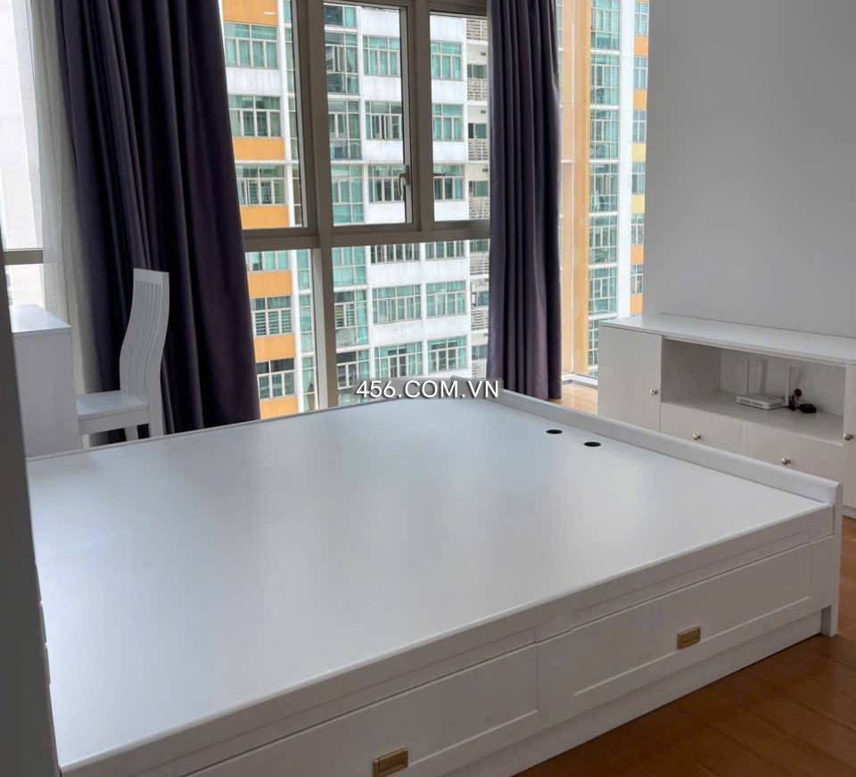 Hinh-3 bedroom apartment for rent The Vista An Phu high floor nice view