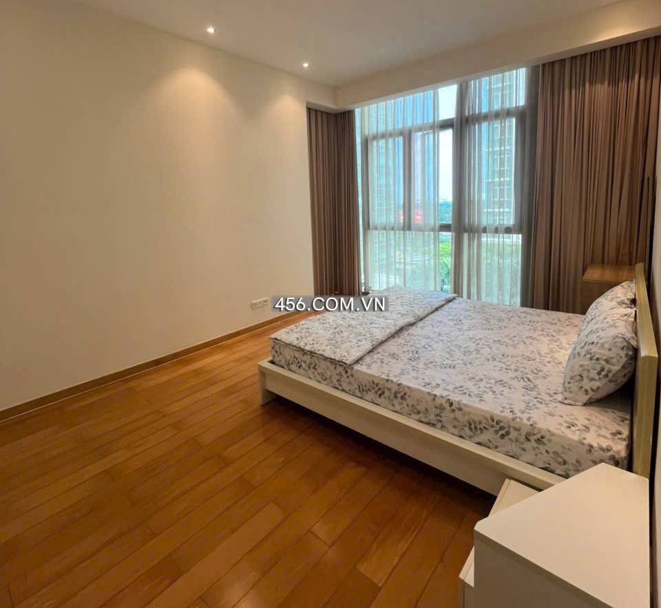 Hinh-Cho thuê căn hộ The Vista An Phú 3 phòng ngủ view hồ bơi lầu thấp