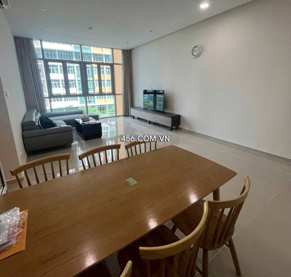 Hinh-Cho thuê căn hộ The Vista An Phú 3 phòng ngủ view hồ bơi lầu thấp