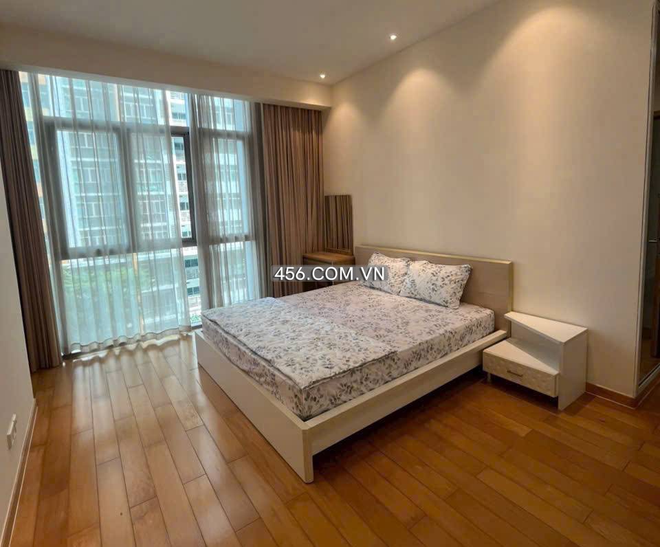 Hinh-Cho thuê căn hộ The Vista An Phú 3 phòng ngủ view hồ bơi lầu thấp