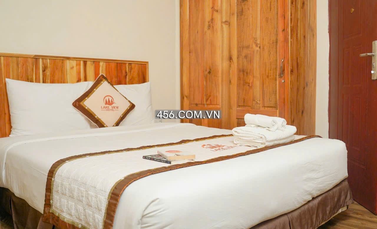 Cho thuê mặt bằng căn khách sạn Phan Bội Châu...