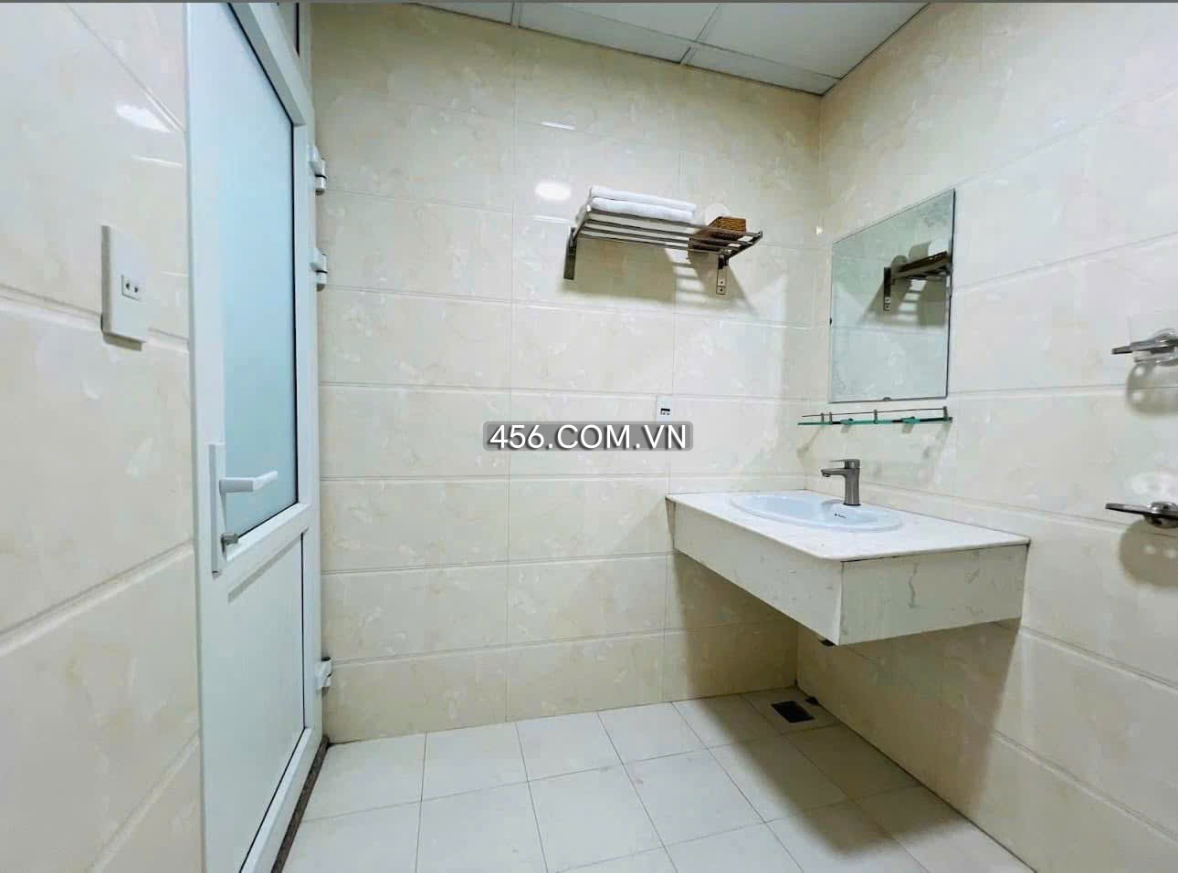 Hinh-Cho thuê mặt bằng khách sạn Nam Kỳ Khởi Nghĩa Đà Lạt 38 phòng