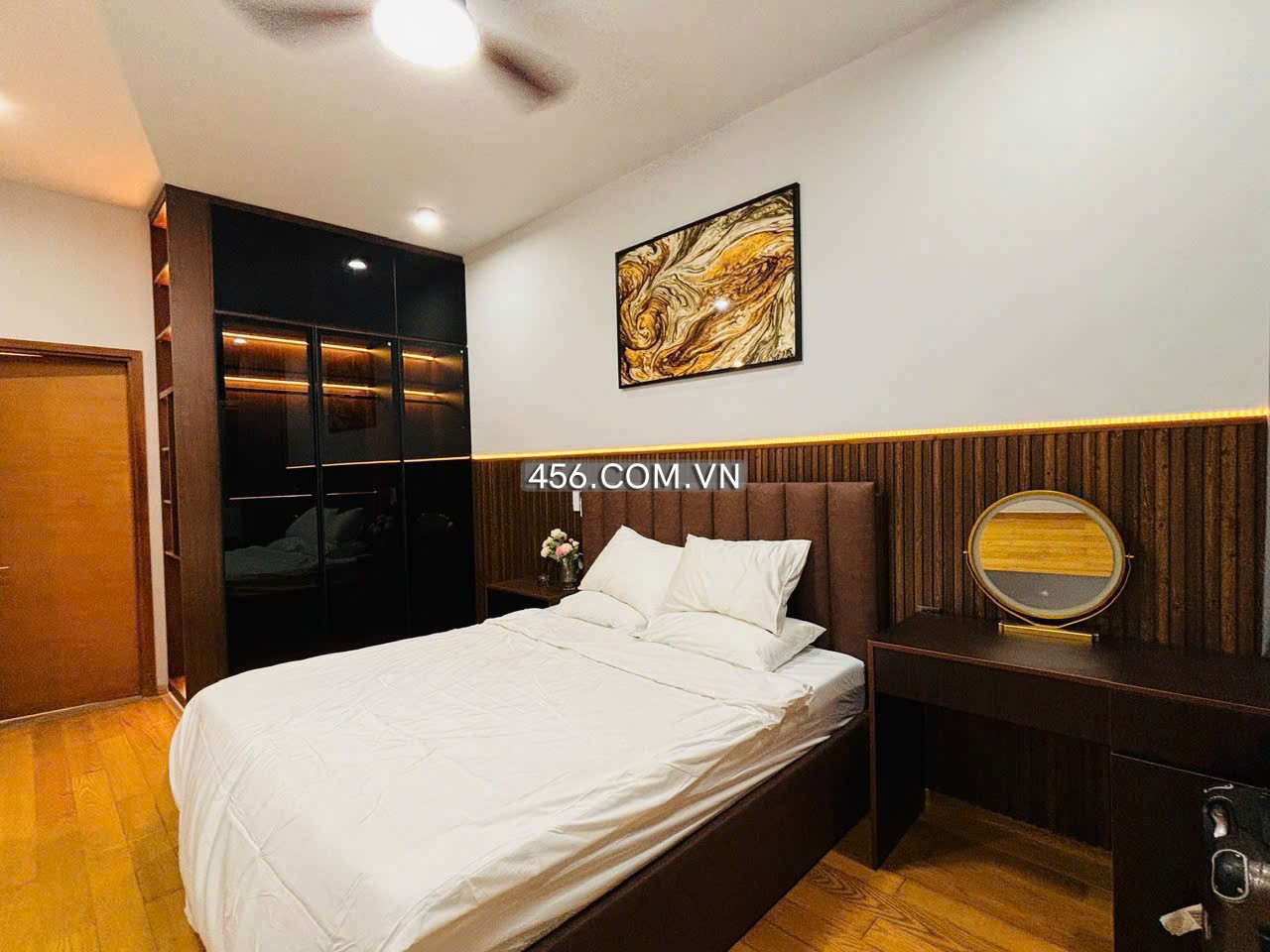 Hinh-The Vista An Phu 2 Bedroom Rent Pool View Low Floor Nice Interior