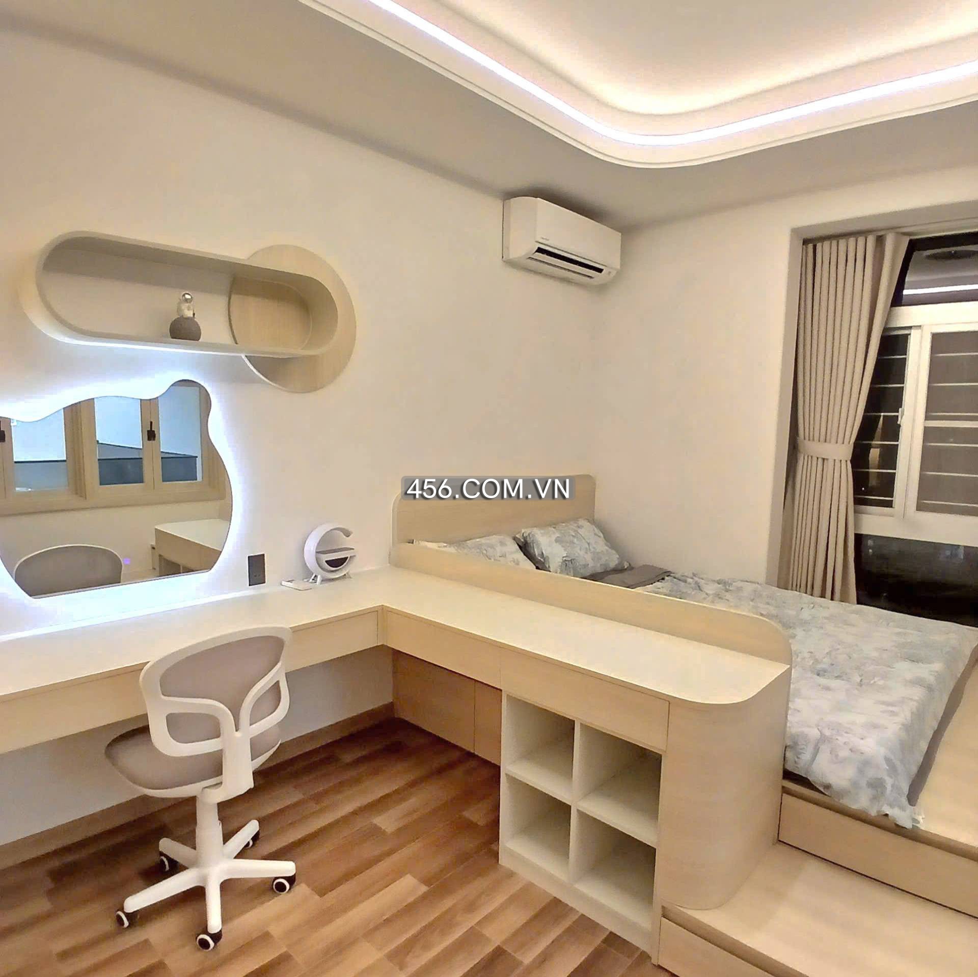 Hinh-Penthouse Sky Garden 2 Apartment For Lease Brandnew Furniture Morden District 7