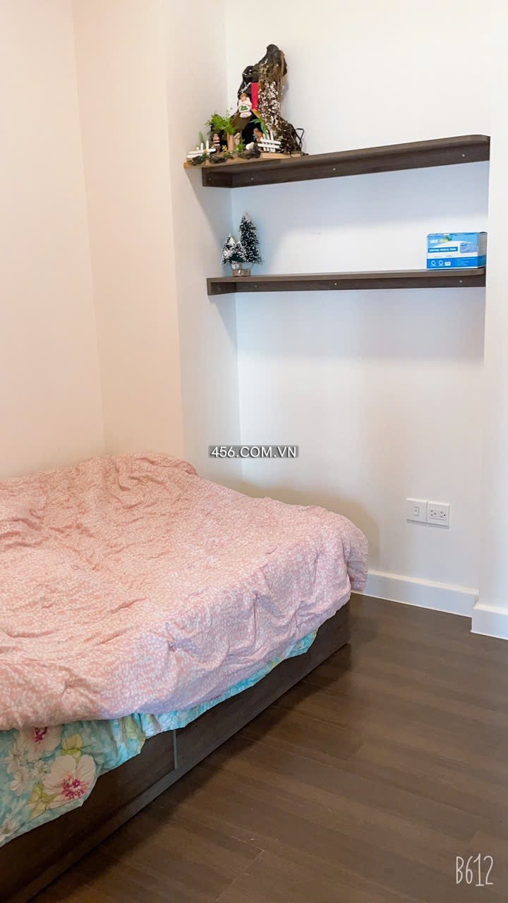 Hinh-2 Bedrooms The Sun Avenu Apartments For Lease Tower S1 56 sqm