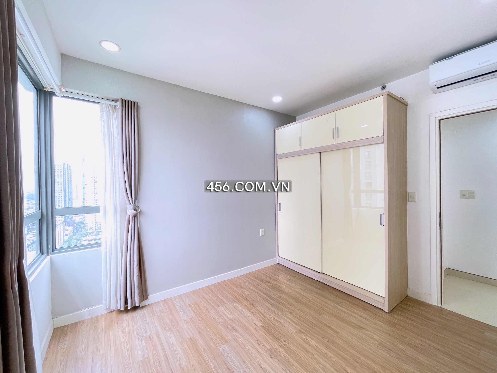 Hinh-Căn hộ 3 Phòng Ngủ Masteri Thảo Điền View Sông Tháp 5 Suất Nười Nước Ngoài