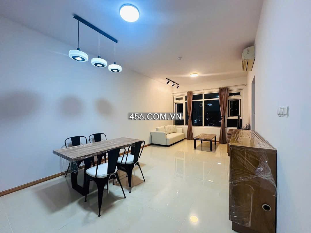 2 Bedrooms Saigon Pearl Apartment for Lease...