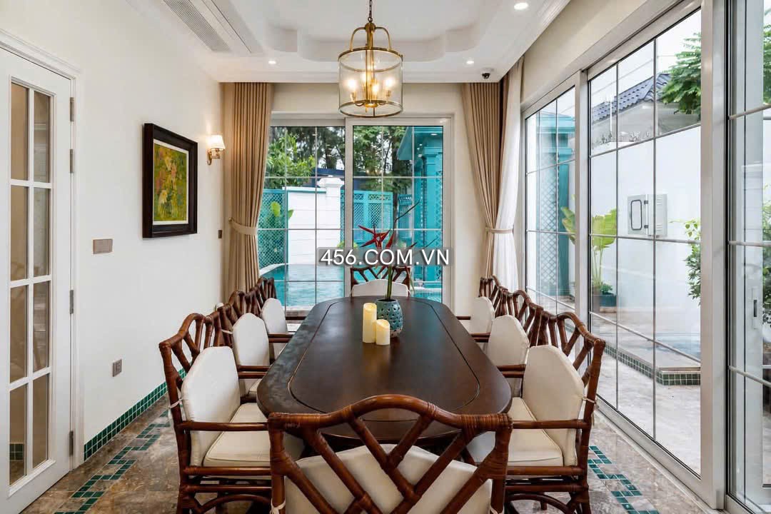 Hinh-Villa Lien Phuong St For Lease at Ho Chi Minh City Big Pool Morden