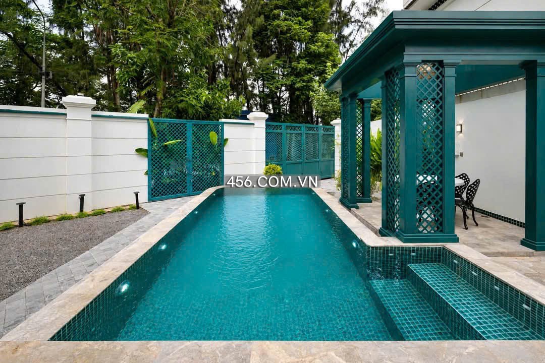 Hinh-Villa Lien Phuong St For Lease at Ho Chi Minh City Big Pool Morden