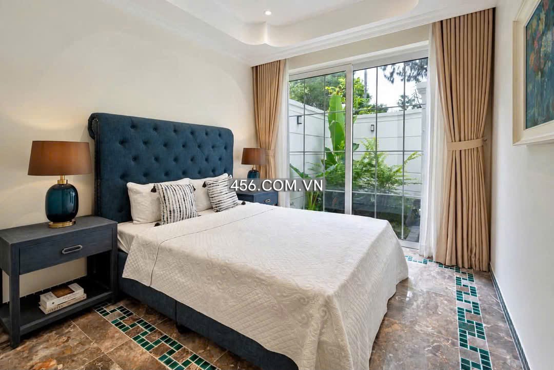 Hinh-Villa Lien Phuong St For Lease at Ho Chi Minh City Big Pool Morden