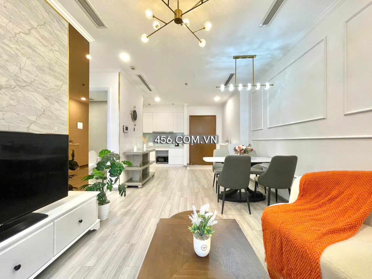 Hinh-Vinhomes Central Park Apartment For Rent 1 Bedrooms Morden at Landmark Plus Tower