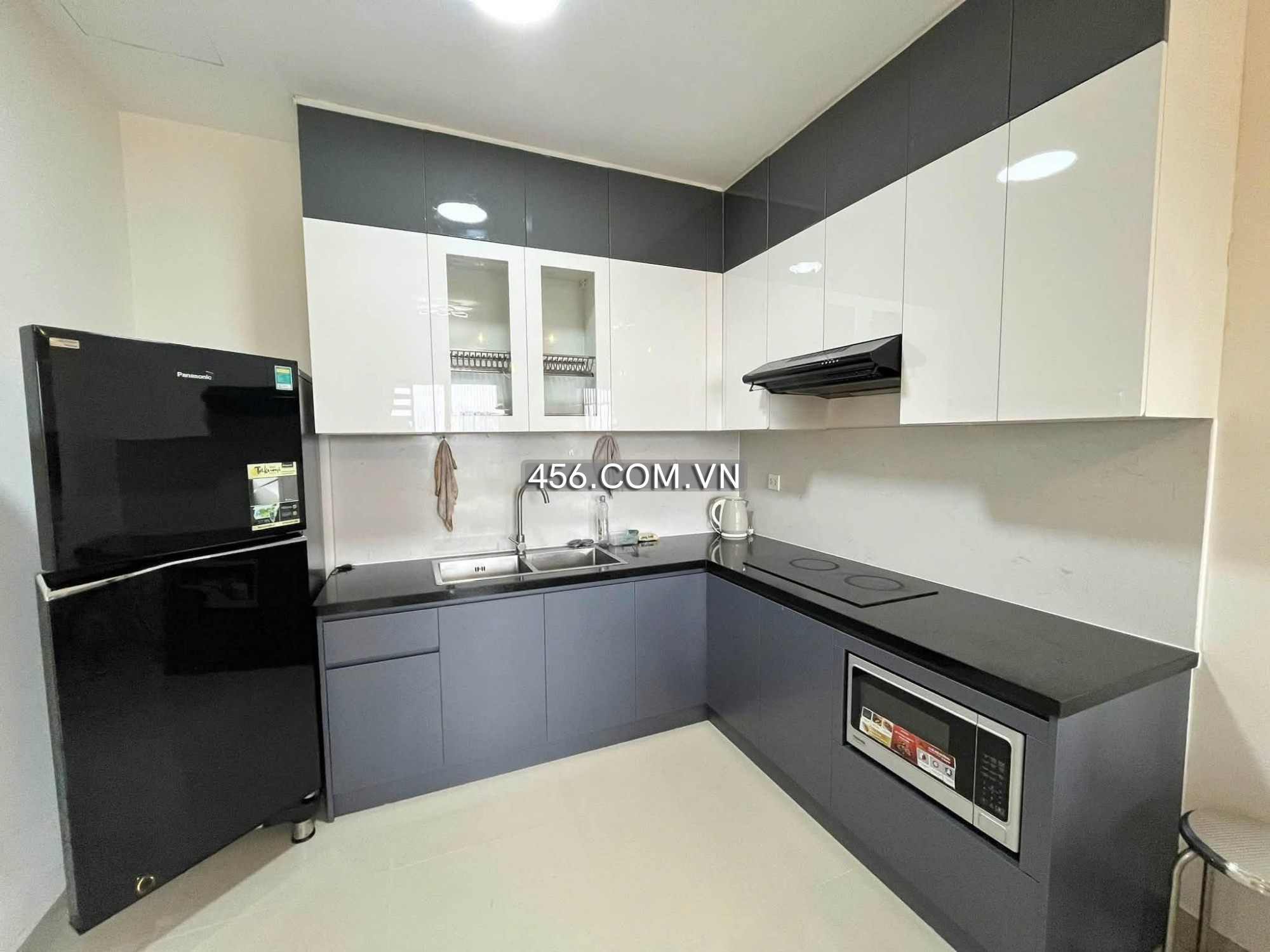 Hinh-2 Bedrooms The Sun Avenue Apartment For Lease SAV 4 Tower 73 sqm