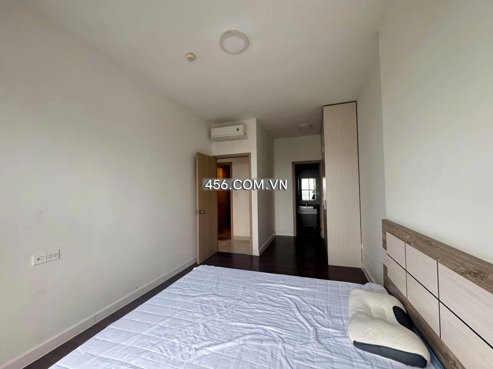 Hinh-2 Bedrooms The Sun Avenue Apartment For Lease Tower SAV1 River View