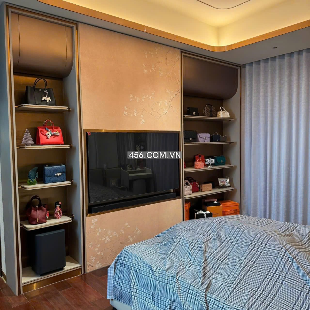 Hinh-3 Bedrooms Define Apartment For Lease 197 Sqm Morden Furniture