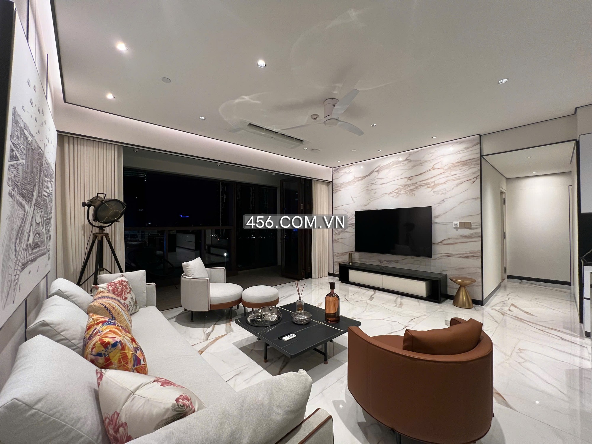 Hinh-The Galleria Apartment For Lease 4 Bedrooms 170m2 Morden Furniture City View