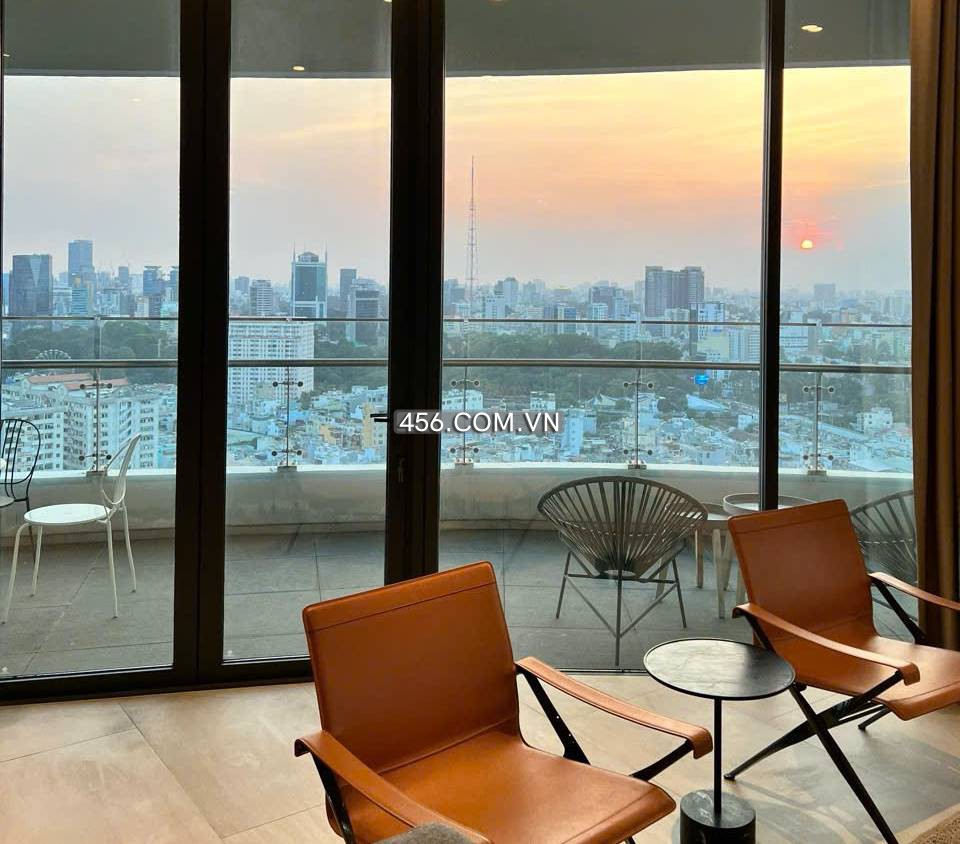 Hinh-Morden Penthouse City Garden Apartment with Garden For Lease