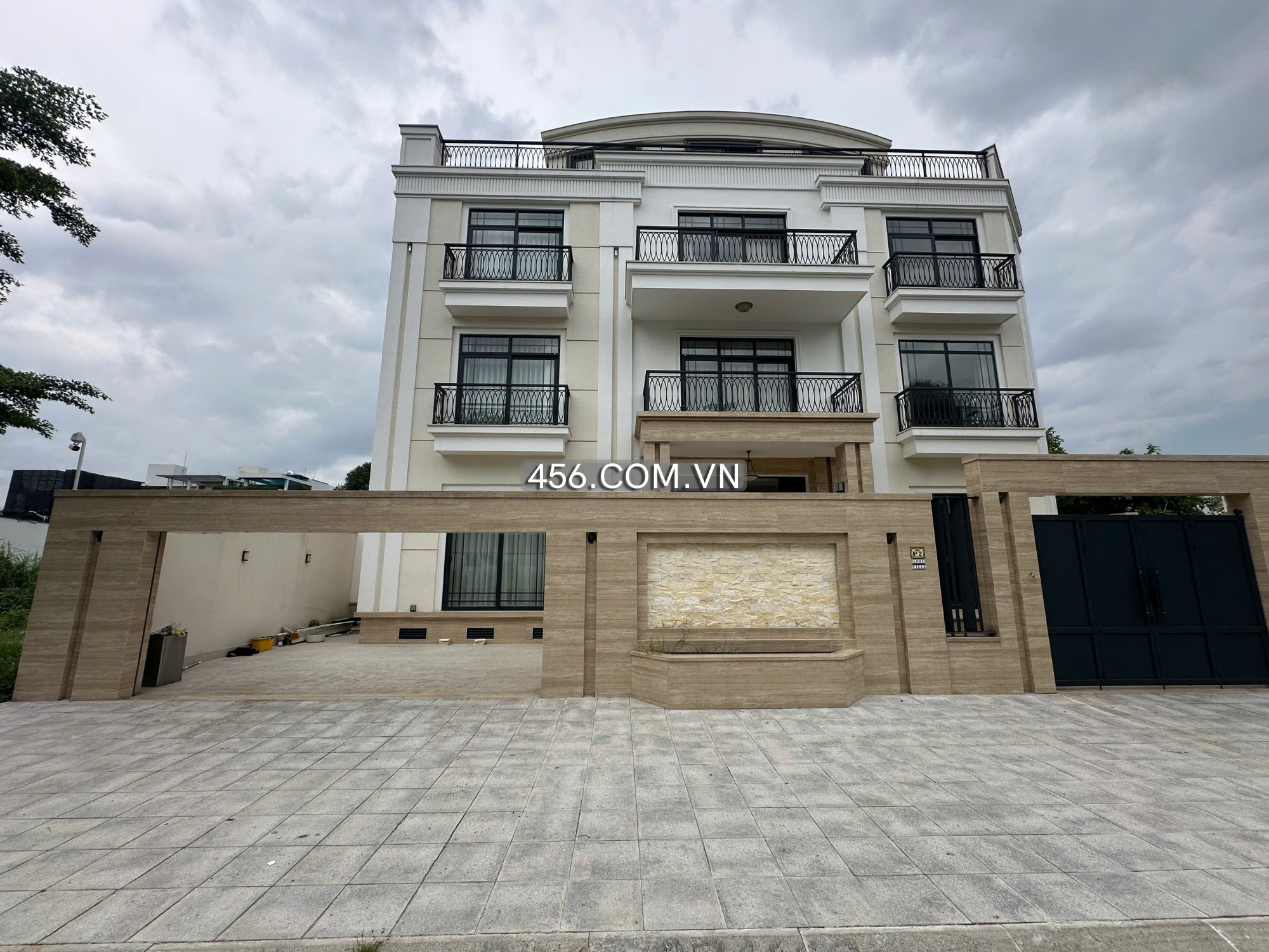 Villa Thanh My Loi District 2 For Lease...