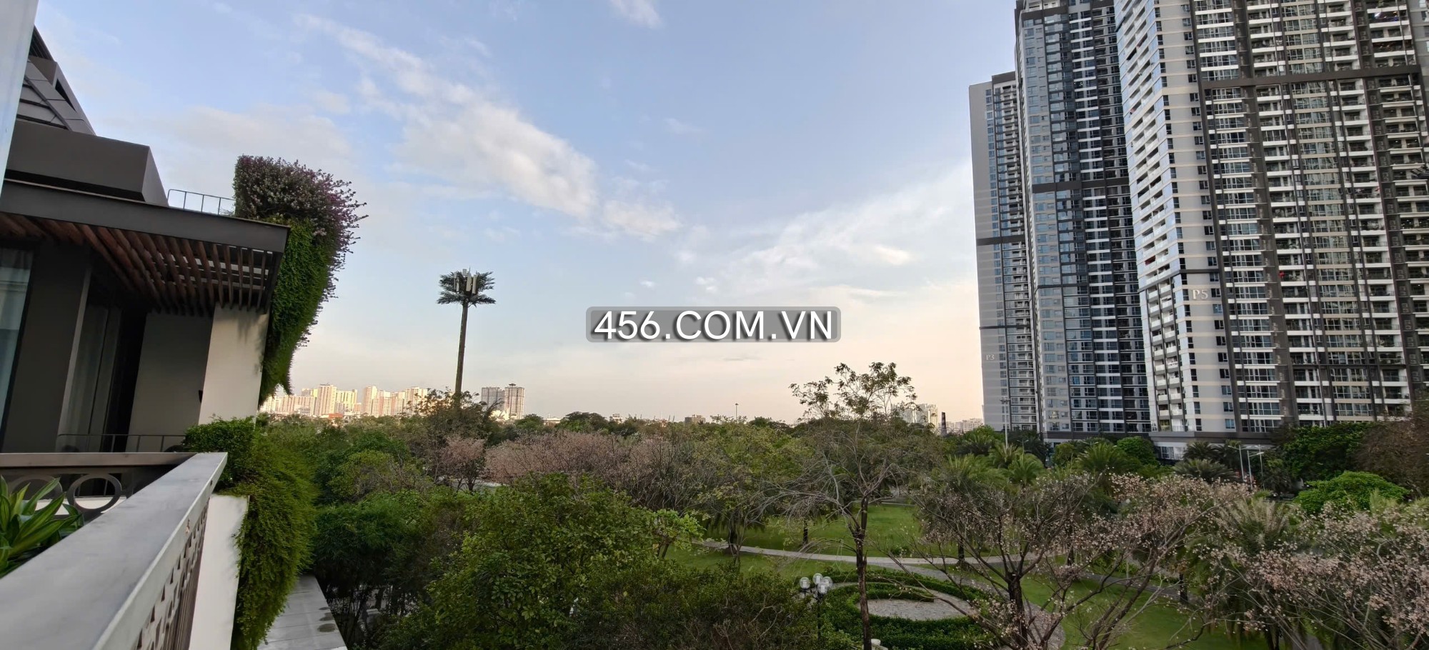 Hinh-Villas Vinhomes Central Park For Lease 278m2 Park View