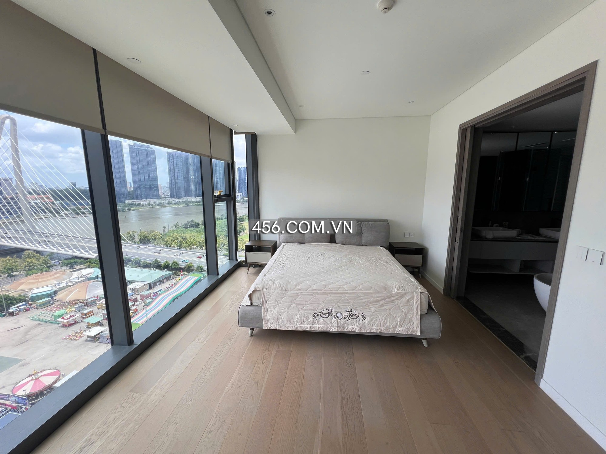 Hinh-Metropole Thu Thiem Apartment For Lease 4 Bedrooms 170 m2 City View