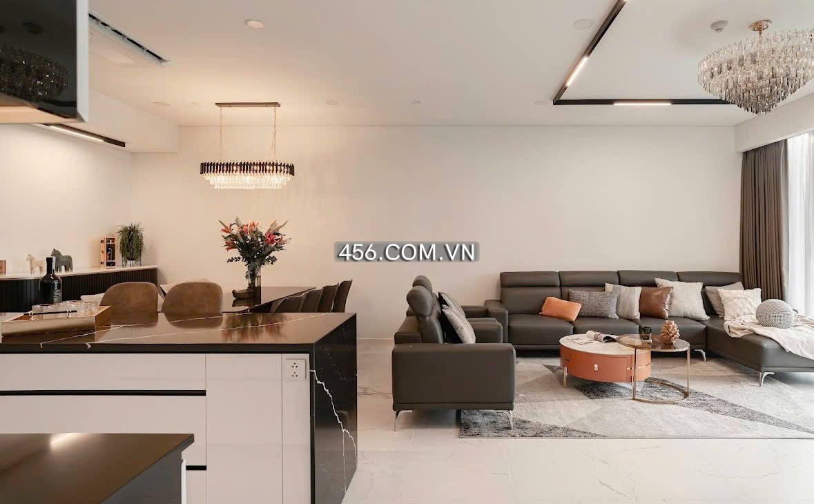 4 Bedrooms The Galleria Apartment For Lease...