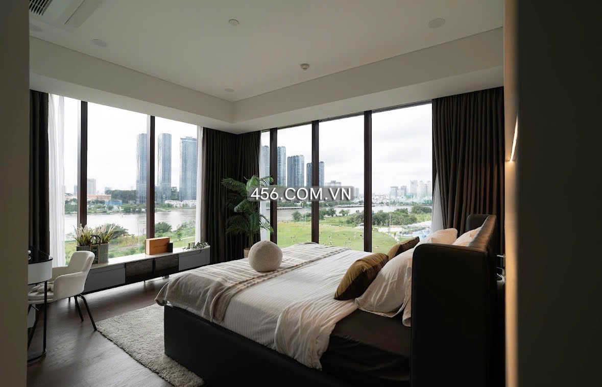 Hinh-4 Bedrooms The Galleria Apartment For Lease 170m2 City View