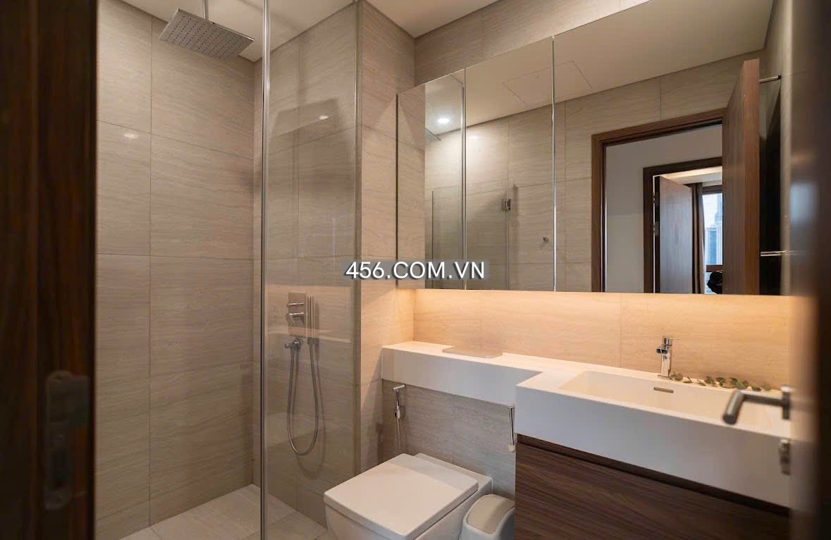 Hinh-4 Bedrooms The Galleria Apartment For Lease 170m2 City View