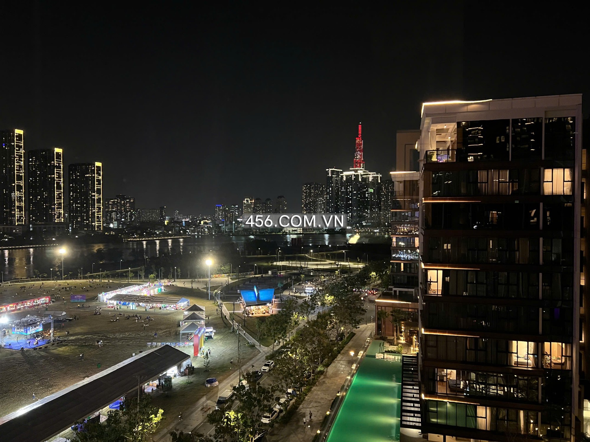 Hinh-4 Bedrooms The Galleria Apartment For Lease 170m2 City View