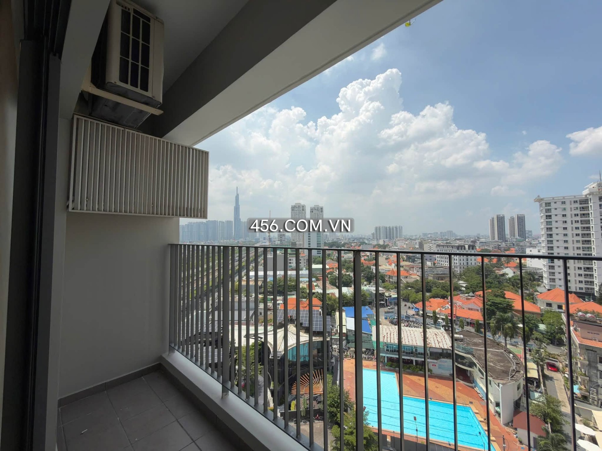 Hinh-Duplex Masteri Thao Dien Apartment For Lease 5 Bedrooms 155 Sqm