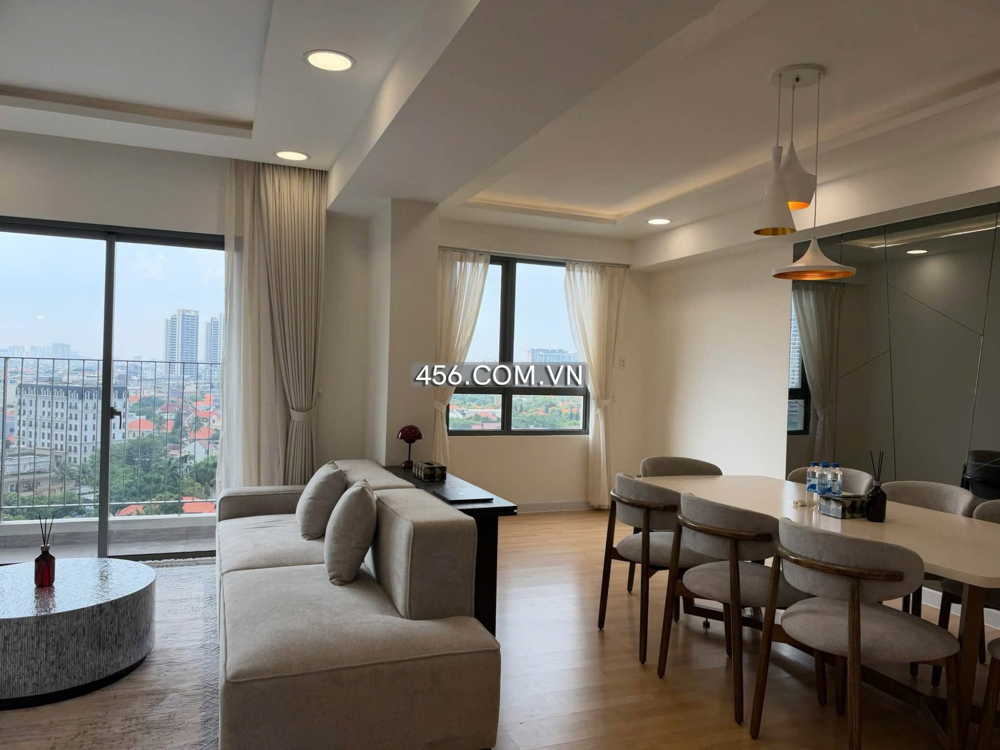 Hinh-Duplex Masteri Thao Dien Apartment For Lease 5 Bedrooms 155 Sqm