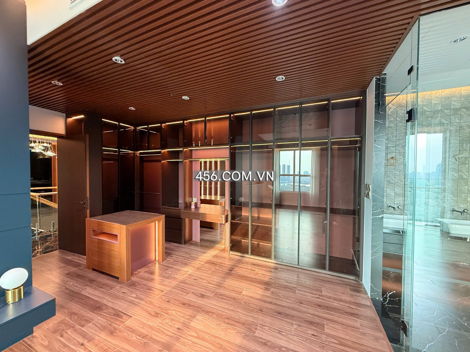 Hinh-Duplex Sadora Apartment For Lease 225m2 Unfurniture Good View