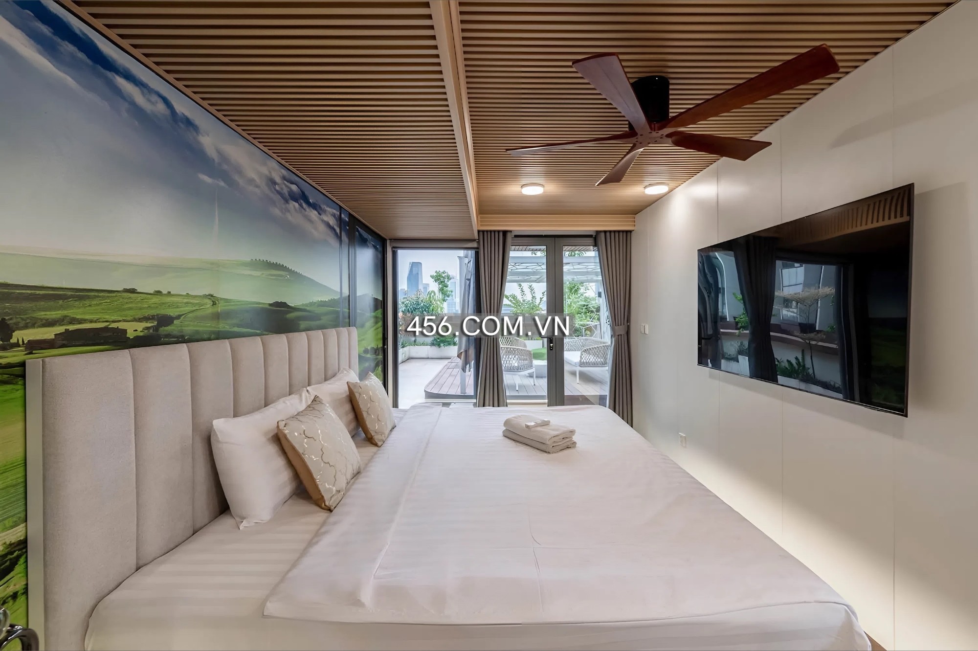Hinh-Duplex The Galleria Apartment For Lease 160m2 with Garden City View
