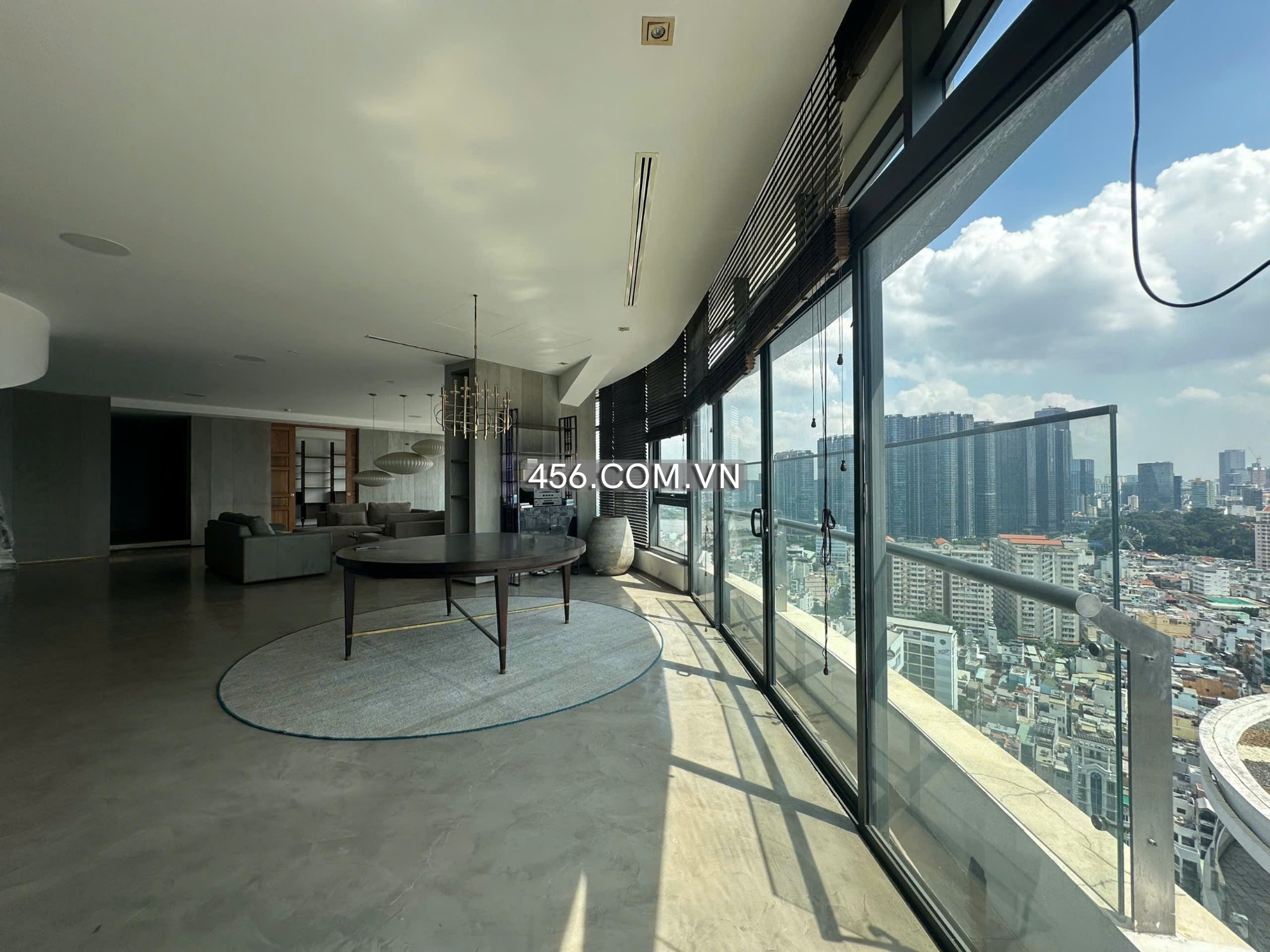 Hinh-Penthouse City Garden Apartment For Lease 320 sqm Morden Furniture City View
