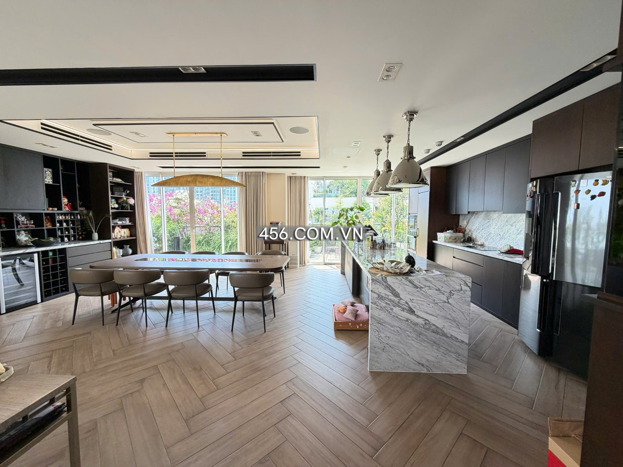 Hinh-Penthouse Saigon Pearl Apartment For Lease With Morden Furniture City View