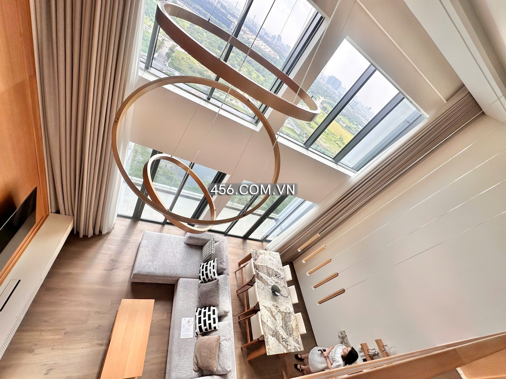 Hinh-Penthouse căn hộ The Crest ( Metropole Thủ Thiêm ) 150m2 Cho thuê view thành phố